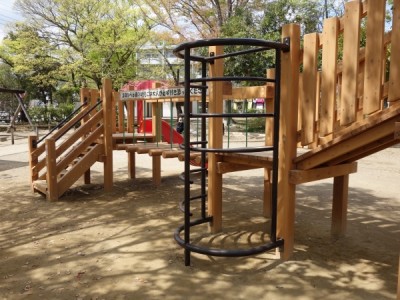 木製遊具、手賀沼公園