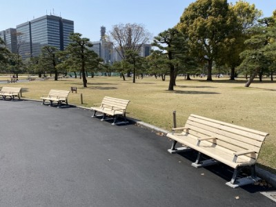 木製ベンチ
