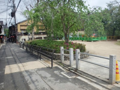 木製ベンチ