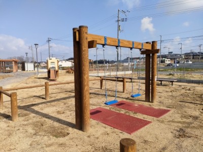 木製ブランコ