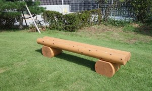 据置、木製ベンチ
