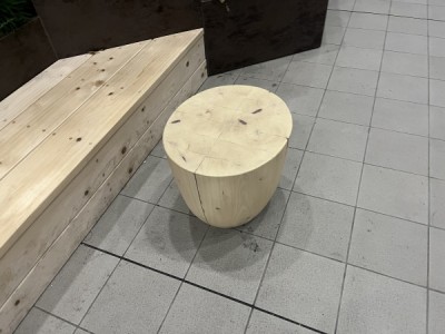 木製ベンチ、スツール