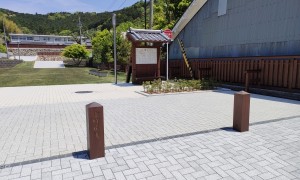 木製車止め