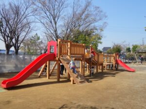 木製遊具、手賀沼公園